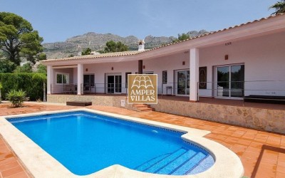 Geräumige sonnige Villa in der Nähe von Altea la Vella, mit schöner Blick